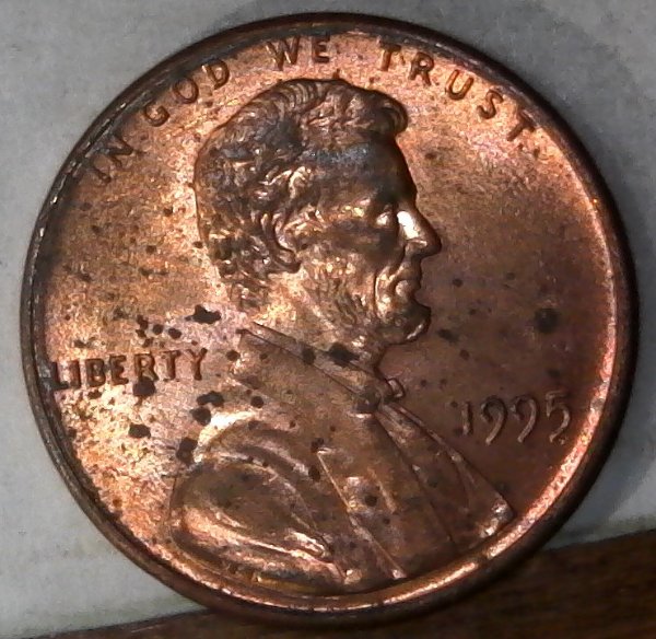 1995-P-Lincoln-Memorial-Cent-With-A-Bad-Case-Of-Split-Copper-Plating